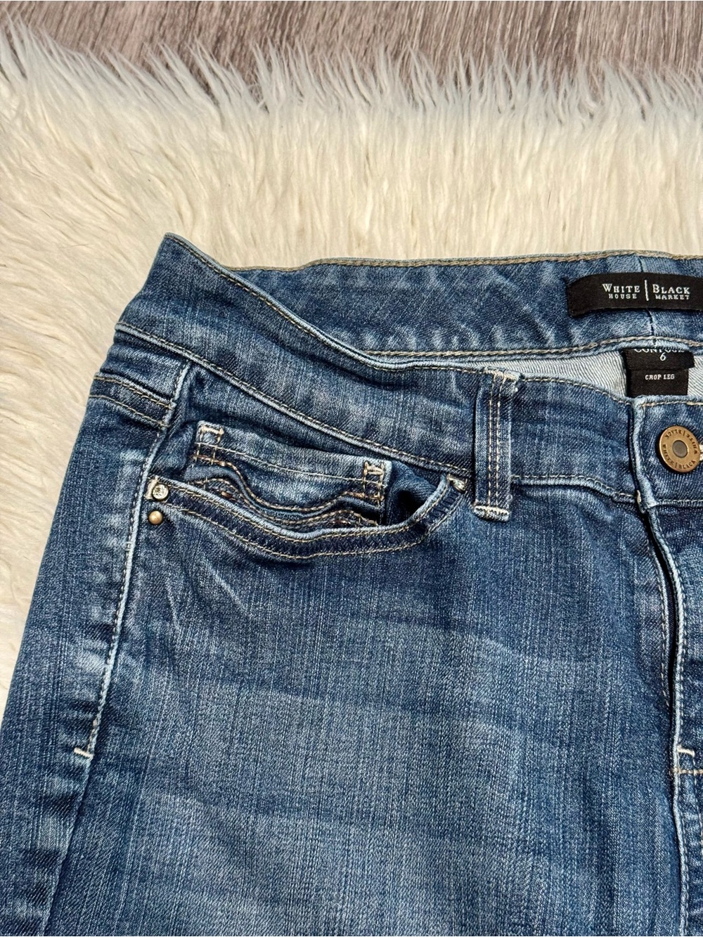 White House Black Market Contour Size 6 Crop Leg - Picture 2 of 6